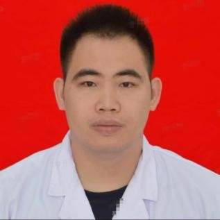 临床医生 潘坤朝
