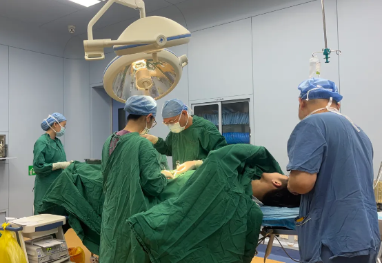 efa2f4667dbf4f86adfa3f106bdb952f_IMG_259