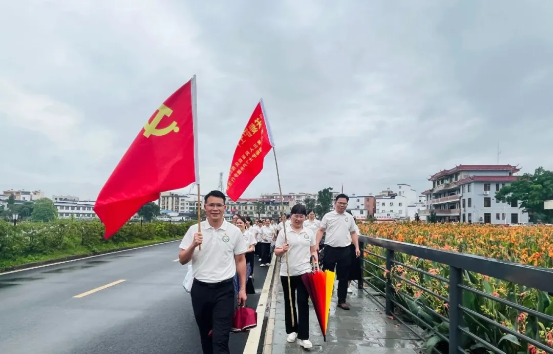 f17dcbccc58a46bab7ecff12beb714cb_IMG_285