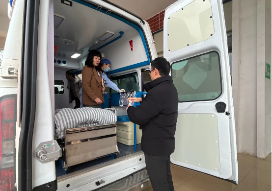 85594c7ab89f47d6aad93106f5cc0cfc_IMG_261