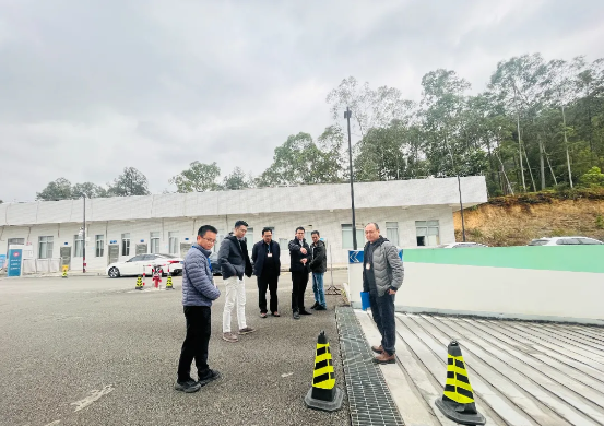 1755636d3d914d9d830375a0981db595_IMG_258