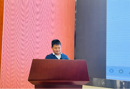 b807bc2728a443cab95388164b80a440_IMG_263