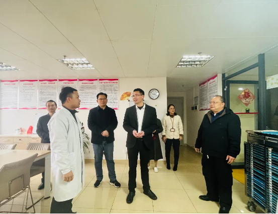 7f40cb58bdd04ddabb590237c2194533_IMG_262